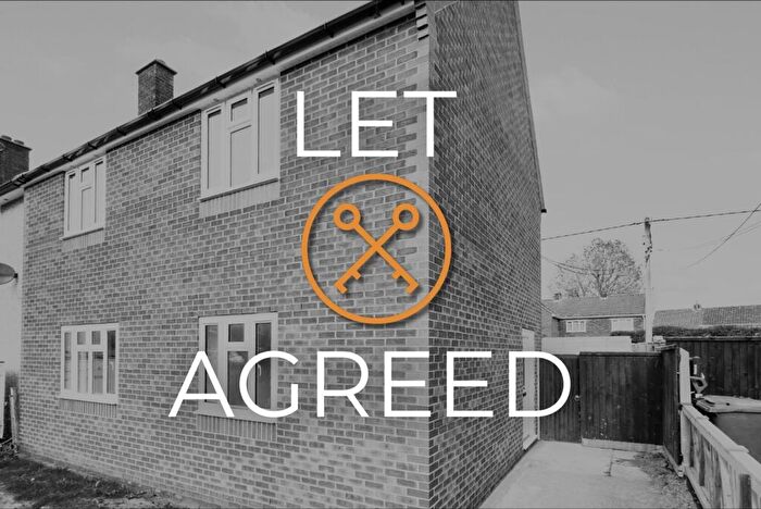 3 Bedroom Semi Detached House To Rent In Whalley Crescent, Wroughton, SN4