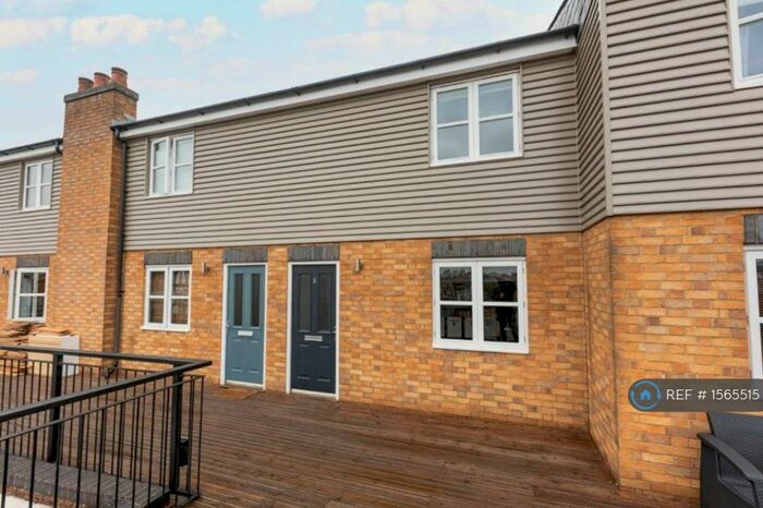2 Bedroom Maisonette To Rent In Regency Way, Bishop's Stortford, CM23