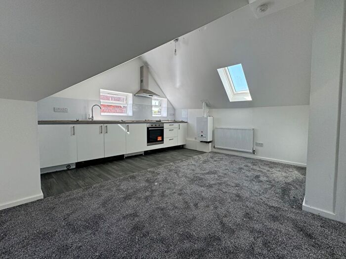 1 Bedroom Flat To Rent In Gospel Lane, Solihull, B27