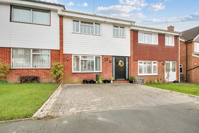 3 Bedroom Terraced House For Sale In Beech Gardens, RH10