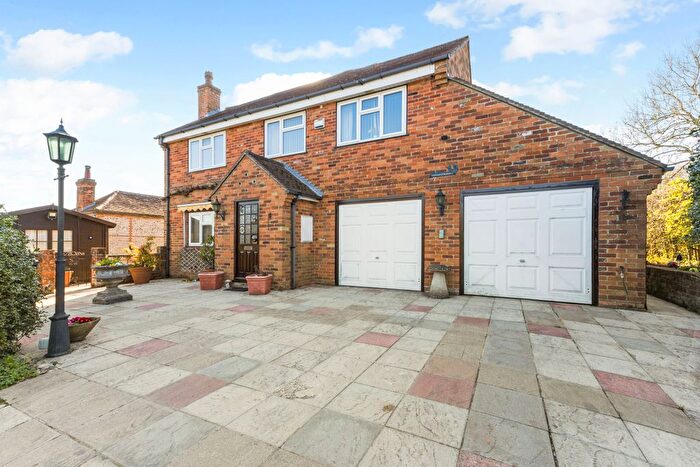 4 Bedroom Detached House For Sale In Ditchfield Common, Lane End, HP14