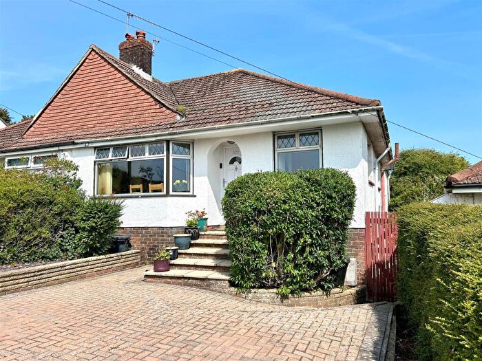 3 Bedroom Semi-Detached House For Sale In Dale View, Hove, BN3