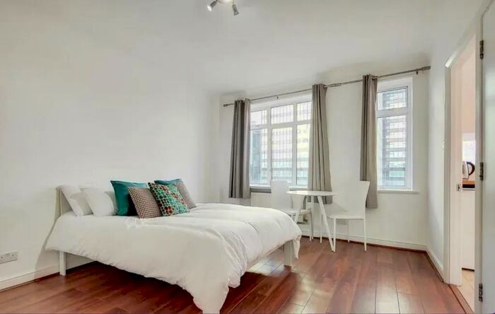 Studio To Rent In Warren Court, Euston Road, Euston, NW1