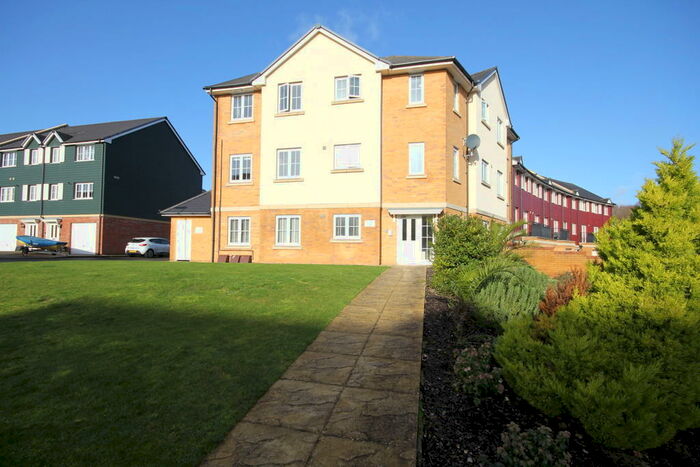 2 Bedroom Apartment To Rent In Elsanta Crescent, Titchfield Common, PO14