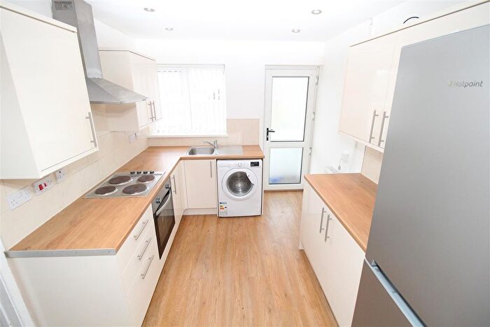 4 Bedroom Terraced House To Rent In Tower Street, Pontypridd, CF37