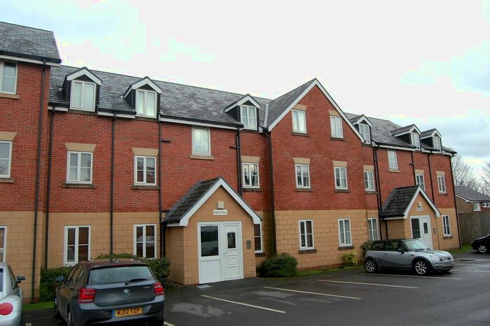 2 Bedroom Flat To Rent In Clifton Park, Clifton, Swinton, Manchester, M27