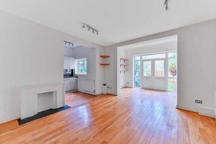 2 Bedroom Flat For Sale In Lewin Road, Streatham, London, SW16