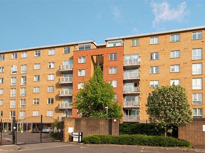 1 Bedroom Apartment For Sale In North Bank, London, NW8