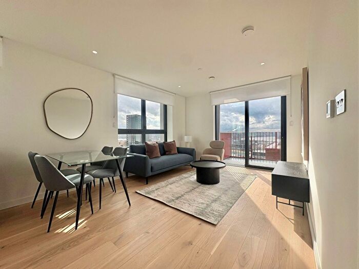 2 Bedroom Flat To Rent In Bella House, Pilot Walk, Greenwich Peninsula, London, SE10