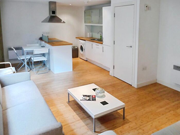 1 Bedroom Flat To Rent In Neptune Street, Leeds, West Yorkshire, Uk, LS9