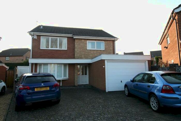 4 Bedroom Detached House To Rent In Verona Close, Nuneaton, CV11