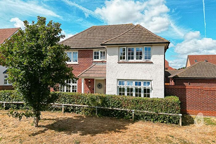 4 Bedroom Detached House For Sale In Sutton Road, Warfield, Berkshire, RG42