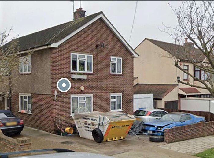 3 Bedroom Flat To Rent In Marlborough Road, Romford, RM7