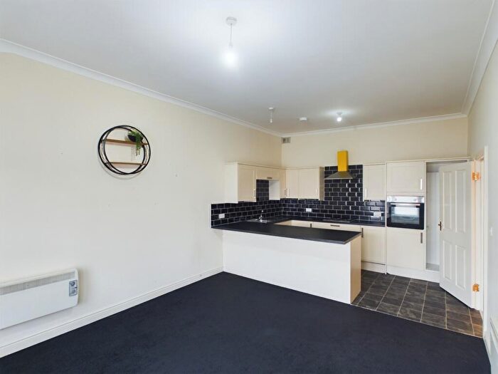 2 Bedroom Apartment To Rent In High Street, Kettering, Northamptonshire, NN16