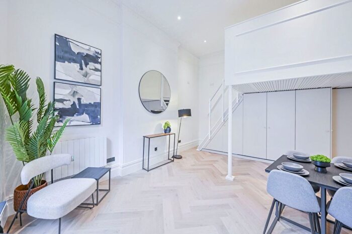 Studio To Rent In Emperors Gate, South Kensington, London, SW7