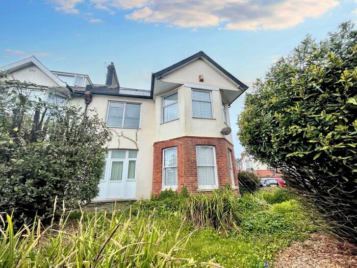 3 Bedroom Flat To Rent In Torquay Road, Paignton, TQ3