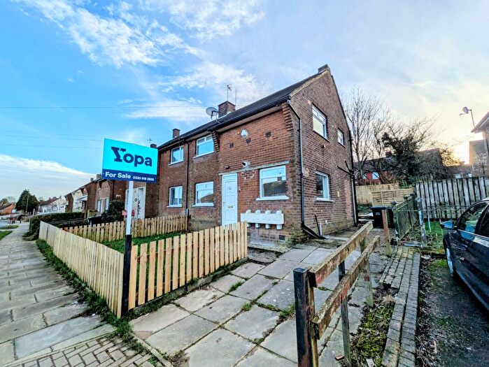 3 Bedroom Semi Detached House For Sale In Knowles Lane, Bradford, BD4