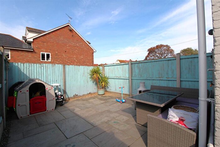 2 Bedroom Semi-Detached House For Sale In Napier Road, Broadstairs, CT10