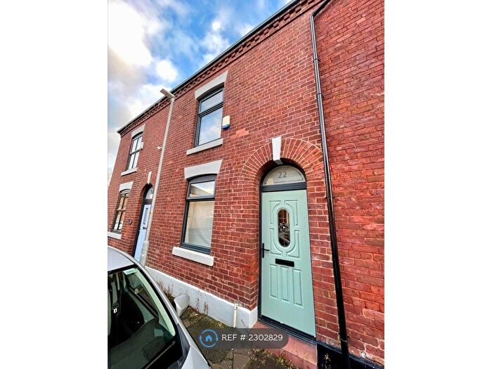 3 Bedroom End Of Terrace House To Rent In Gorton Street, Heywood, OL10