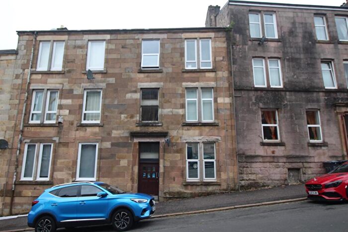 2 Bedroom Flat To Rent In Dempster Street, Greenock, PA15