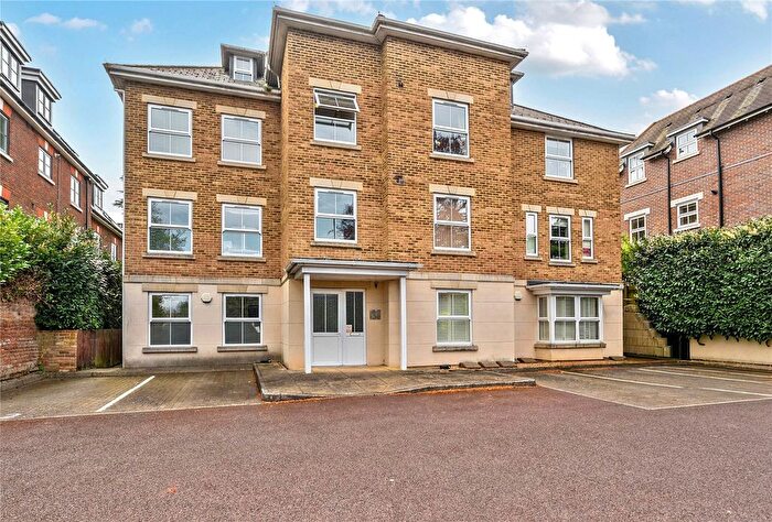 2 Bedroom Flat For Sale In Epsom Road, Guildford, GU1