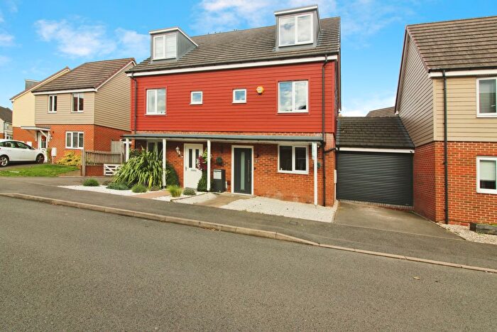 3 Bedroom Semi Detached House For Sale In Elizabeth Road, Cannock, WS11