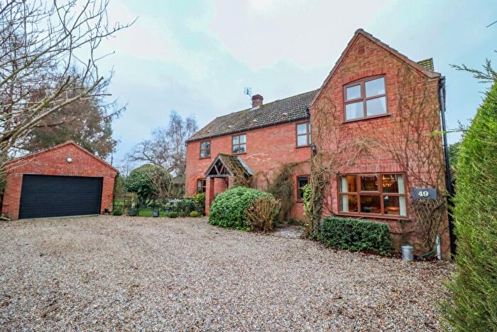 4 Bedroom Detached House For Sale In Sculthorpe Road, Fakenham, NR21