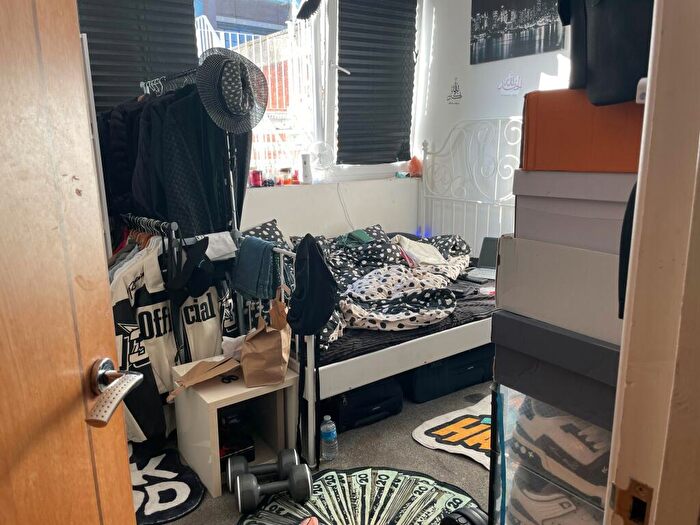 2 Bedroom Flat For Sale In Flat, Arundel Street, Portsmouth, Hampshire, PO1
