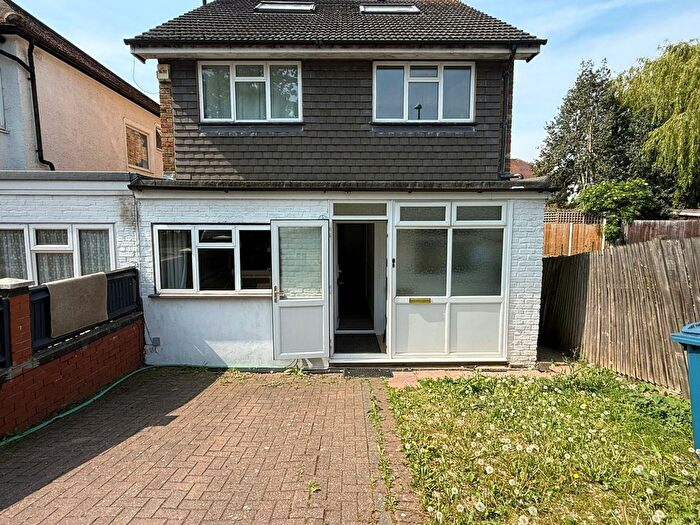 5 Bedroom Detached House For Sale In South Vale, Harrow, HA1