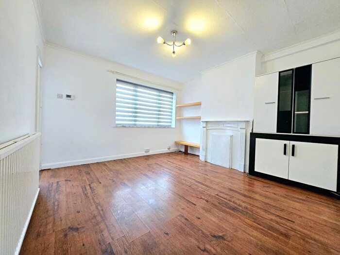 2 Bedroom Terraced House To Rent In Berkeley Avenue, Greenford, UB6