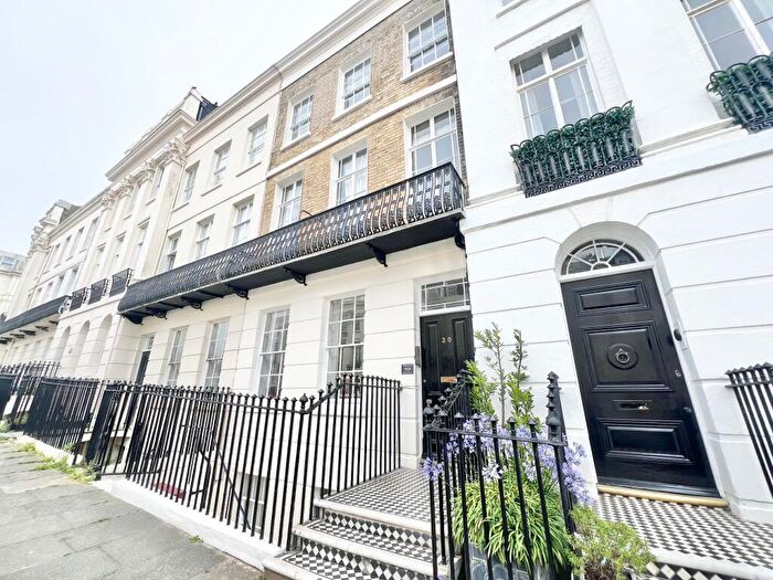 1 Bedroom Apartment To Rent In Portland Place, Brighton, BN2