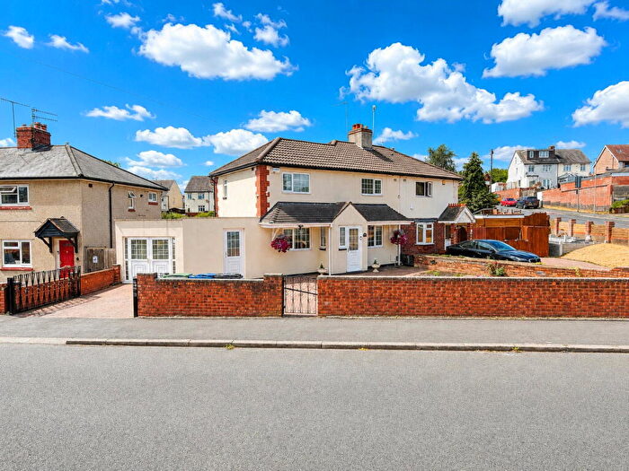 3 Bedroom Semi-Detached House For Sale In Durham Road, Netherton, Dudley, DY2