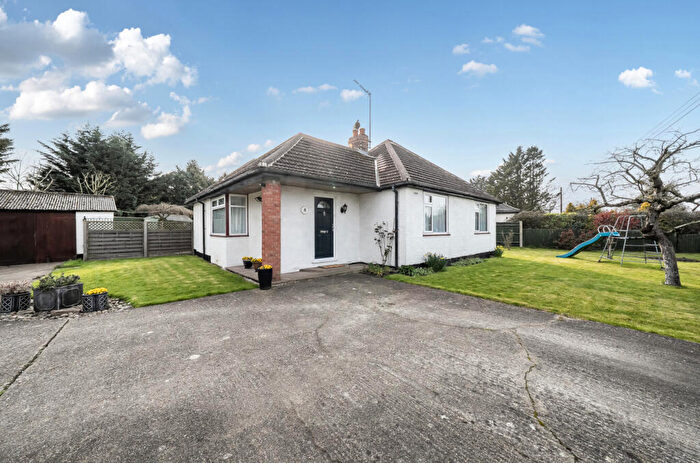 4 Bedroom Bungalow For Sale In Drift Road, Maidenhead, Berkshire, SL6