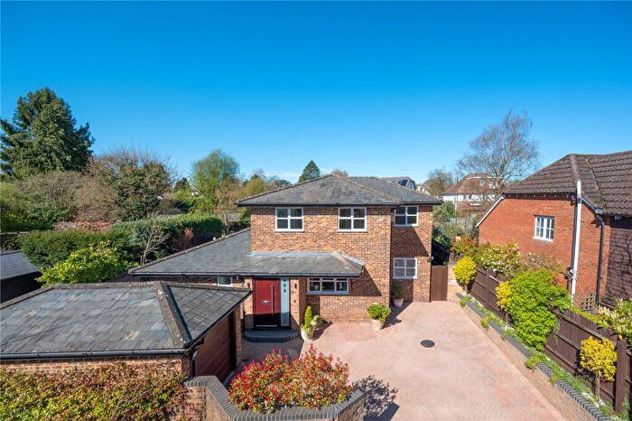 4 Bedroom Detached House For Sale In Watford Road, St. Albans, Hertfordshire, AL1