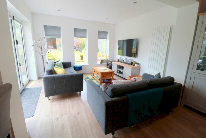 5 Bedroom Detached House For Sale In Buryfield Road, Solihull, B91