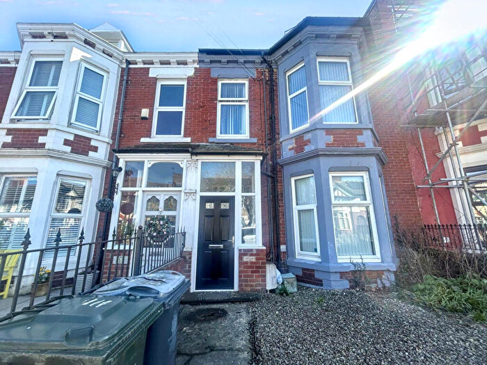 1 Bedroom Apartment To Rent In Holly Avenue, Whitley Bay, Tyne And Wear, NE26