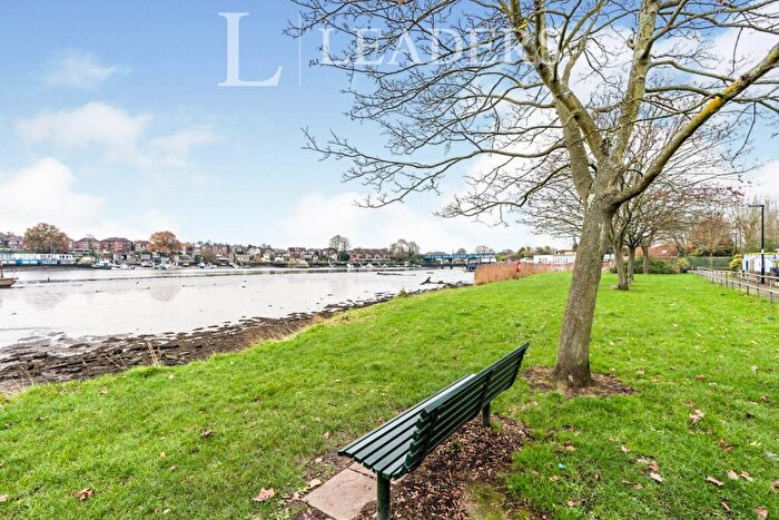 2 Bedroom Apartment To Rent In Cobden Marine Court, Southampton, SO17