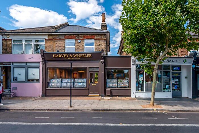 3 Bedroom Maisonette To Rent In Lordship Lane, East Dulwich, SE22