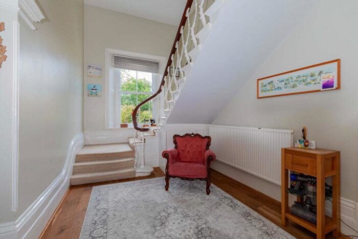 3 Bedroom Character Property For Sale In Ray Park Avenue, Maidenhead, SL6