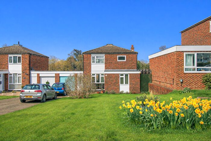 3 Bedroom Link Detached House For Sale In Millersdale, Harlow, CM19