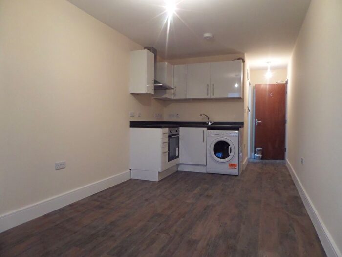 Studio To Rent In Staines Road, Feltham, Middlesex, TW14