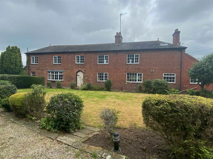 4 Bedroom Detached House For Sale In Stafford Road, Stone, ST15