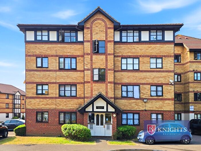 2 Bedroom Flat For Sale In Somerset Hall, White Hart Lane, London, N17