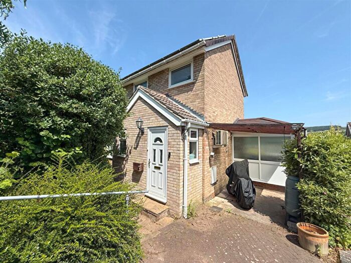 3 Bedroom Detached House For Sale In Birks Wood Drive, Oughtibridge, S35