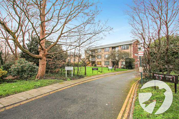 2 Bedroom Flat For Sale In Footscray Road, London, SE9