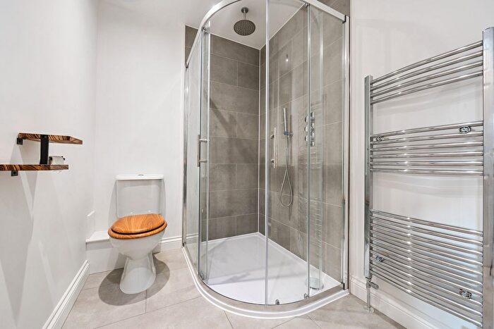 2 Bedroom Flat To Rent In Downside End, Risinghurst, Oxford, OX3