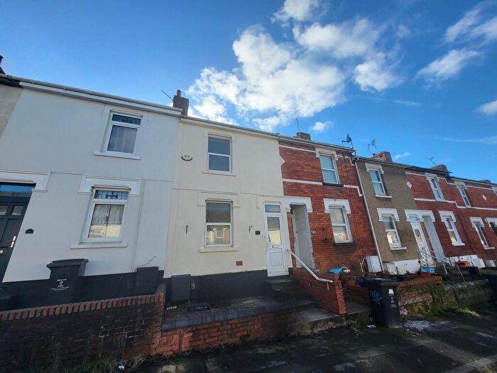 2 Bedroom House To Rent In Dryden Street, Swindon, SN1