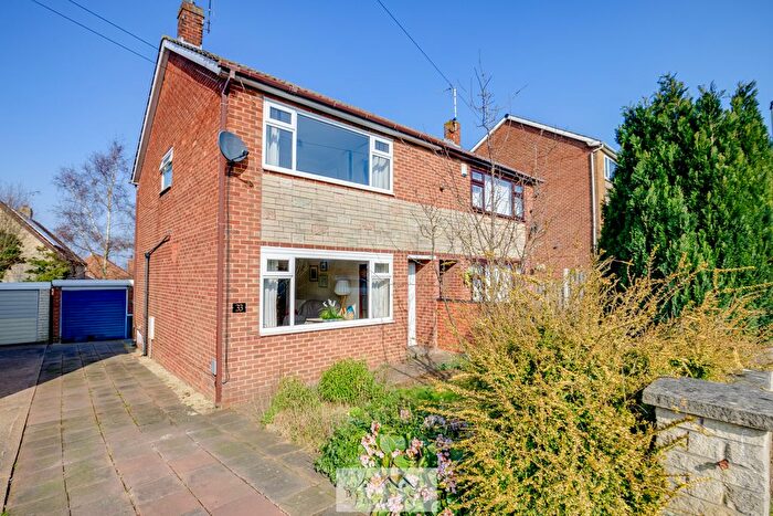 3 Bedroom Semi-Detached House To Rent In St James Avenue, South Anston, Sheffield, S25