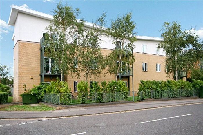 1 Bedroom Flat To Rent In Addlestone, Surrey, KT15