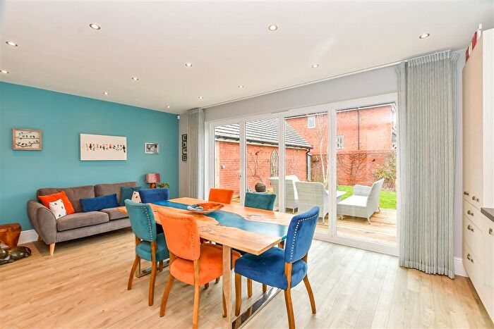 4 Bedroom Detached House For Sale In Great Threads, Staplehurst, Kent, TN12